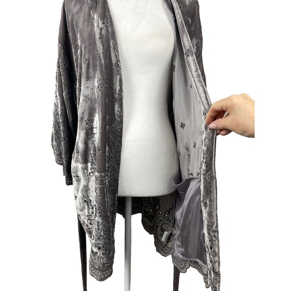 Johnny Was Jade Axel Velvet Silk Eyelet Kimono XS Whimsigoth Vintage Inspired - Picture 11 of 16